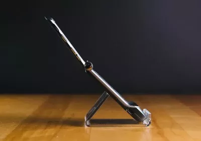 motorola razr motorola patents foldable flip phone